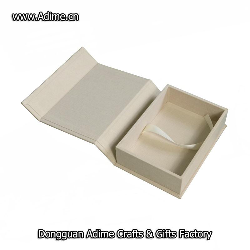 Linen Print Gift Box